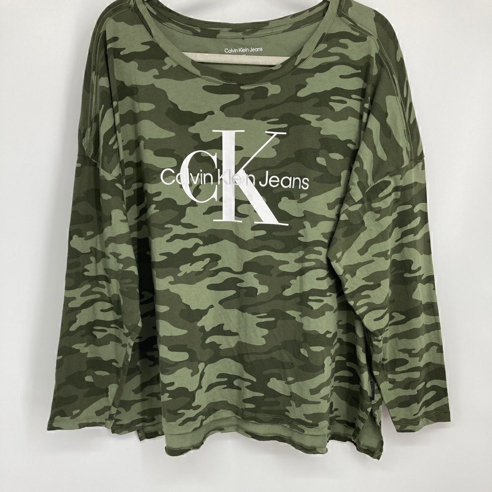 Calvin Klein Jeans Logo Print Camouflage Top Size 2XL‎